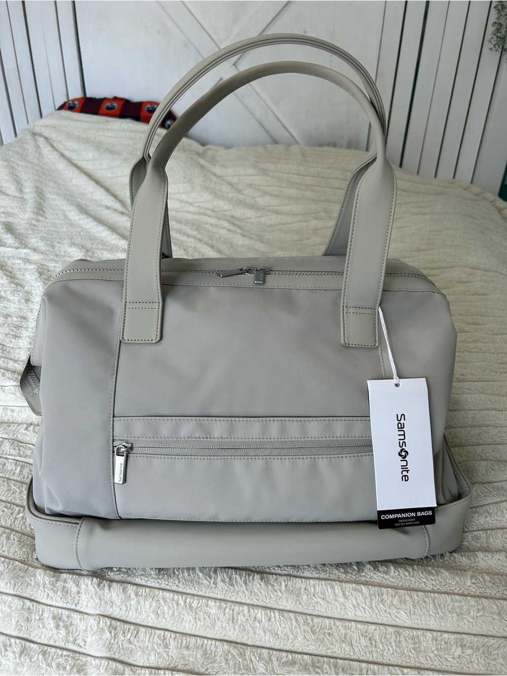 NWT Samsonite Light Gray Travel Duffel Bag